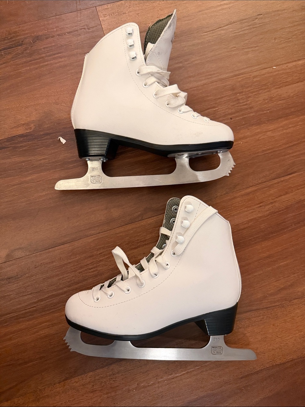 Kids White Figure Ice Skates with Sturdy Blade size 3